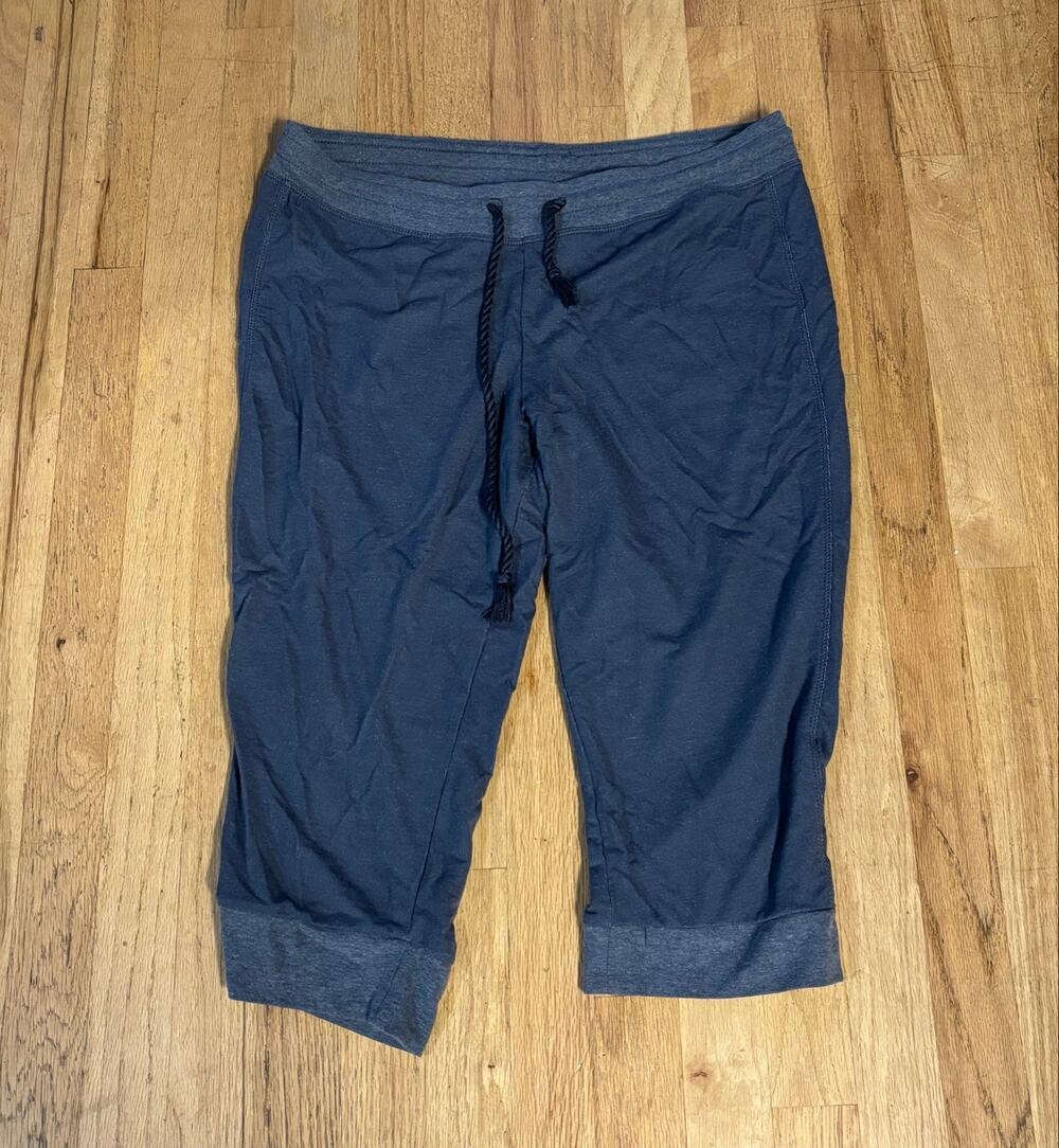 Women’s Columbia Dark Gray Lounge Capri Lightweight Soft Pajama, size 18 L